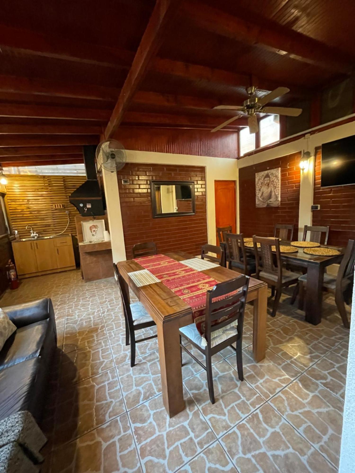 Hostal Brisa Serena 圣地亚哥 外观 照片